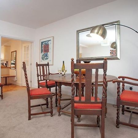 2 Central, Spacious, Apartment With Private Patio Sidmouth Exterior photo